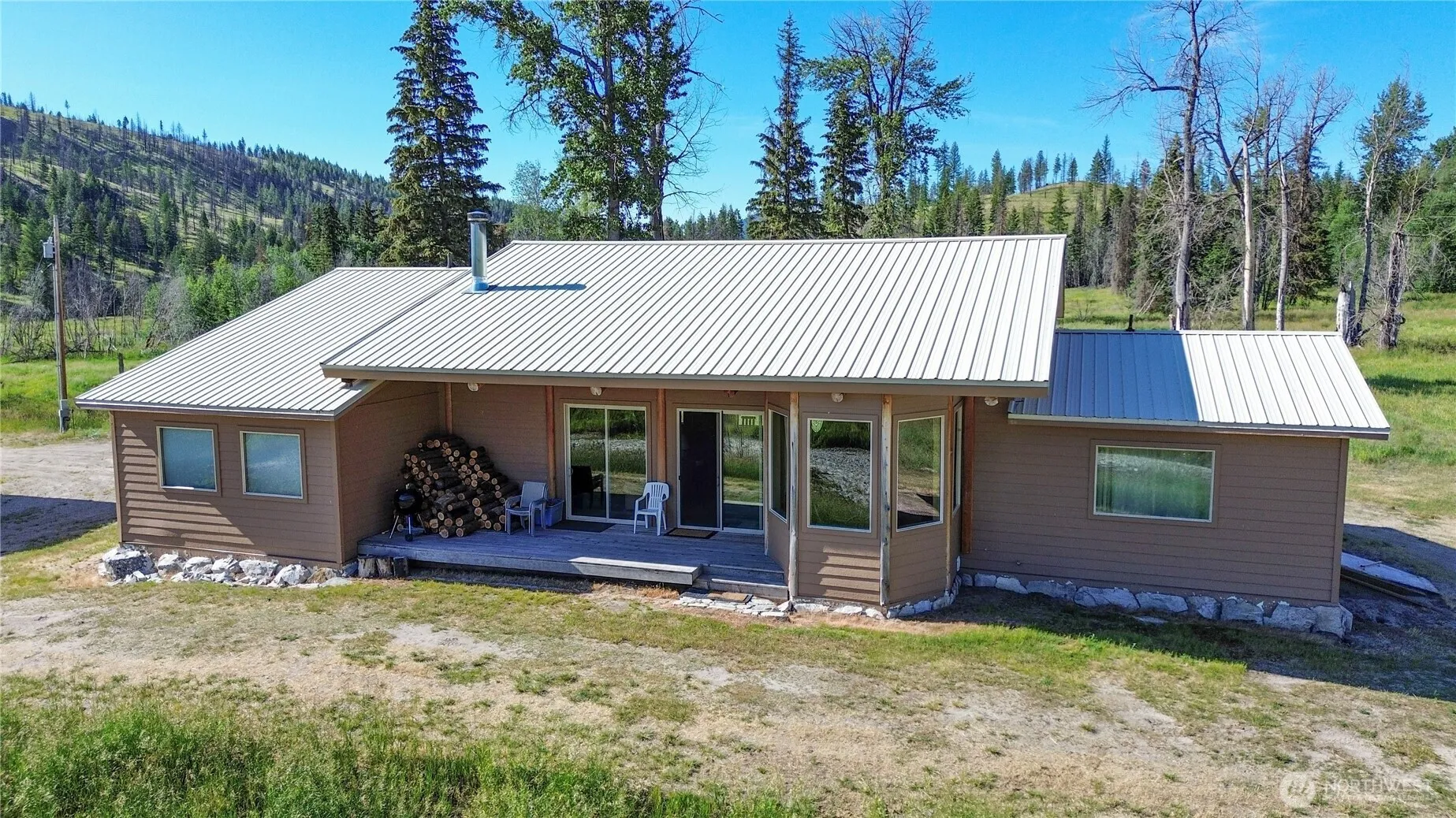 Property photo for 333 Bonaparte Lake Road, Tonasket photo 3