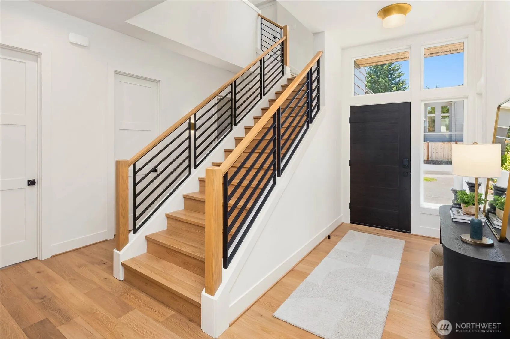 Property photo for 13128 Ne 103rd Place, Kirkland photo 4