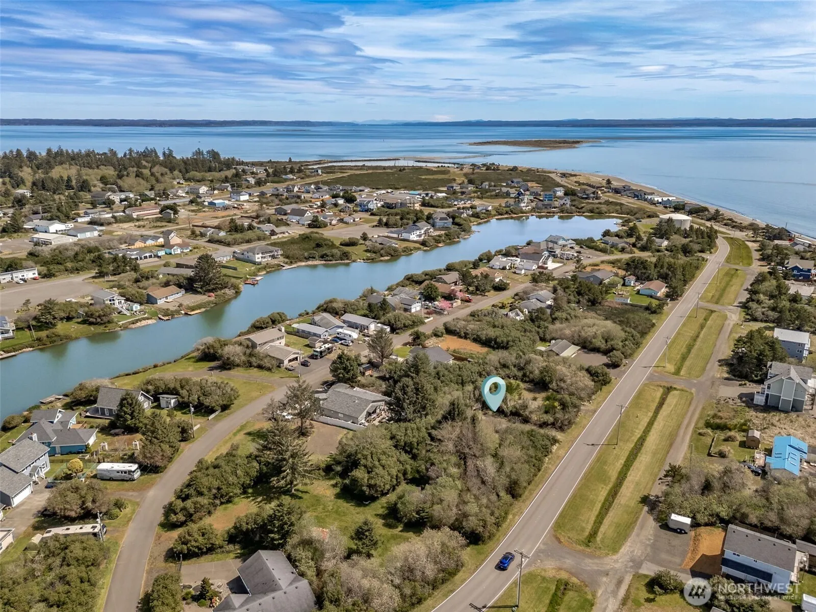 Property photo for 148 Marine View Drive Se, Ocean Shores photo 3