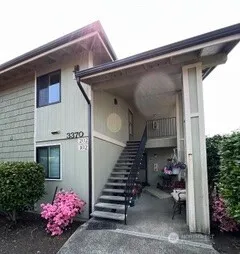Property photo for 3370 Narrows View Lane Ne #202, Bremerton photo 2