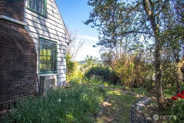 Property photo for 1516 S Scheuber Road, Centralia photo 4