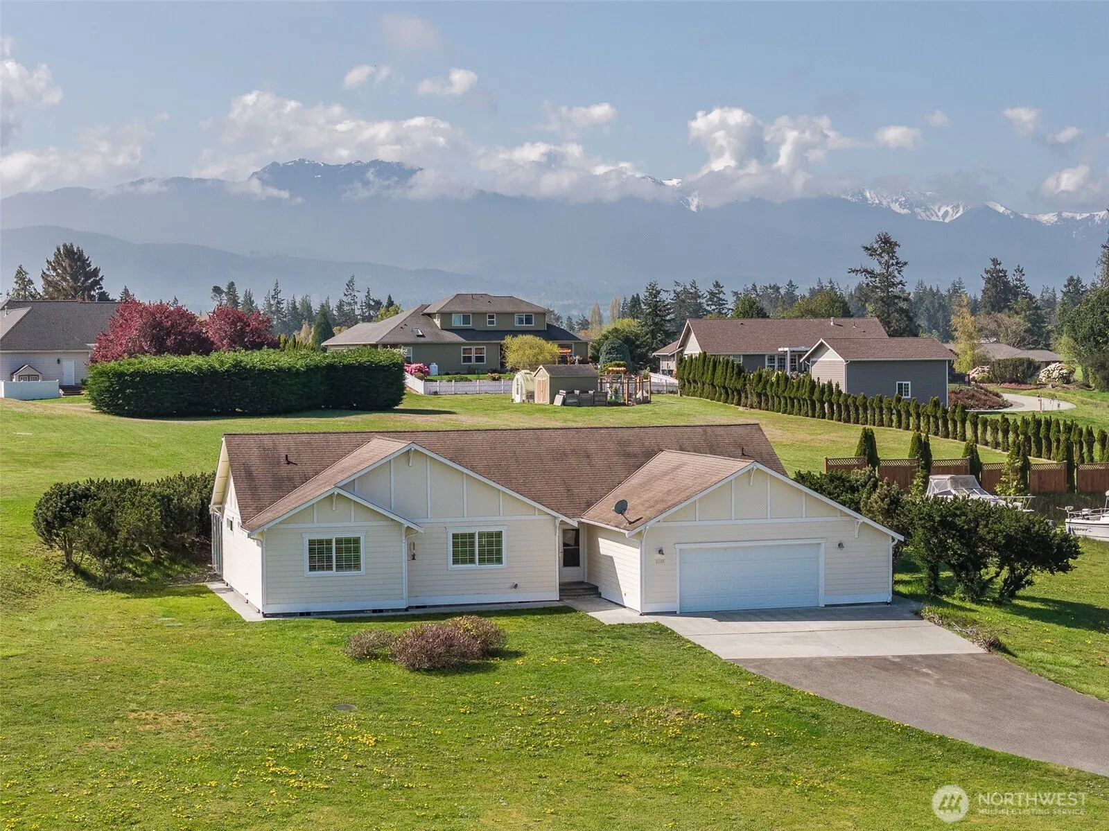 Property photo for 315 Dungeness Greens Way, Sequim photo 2