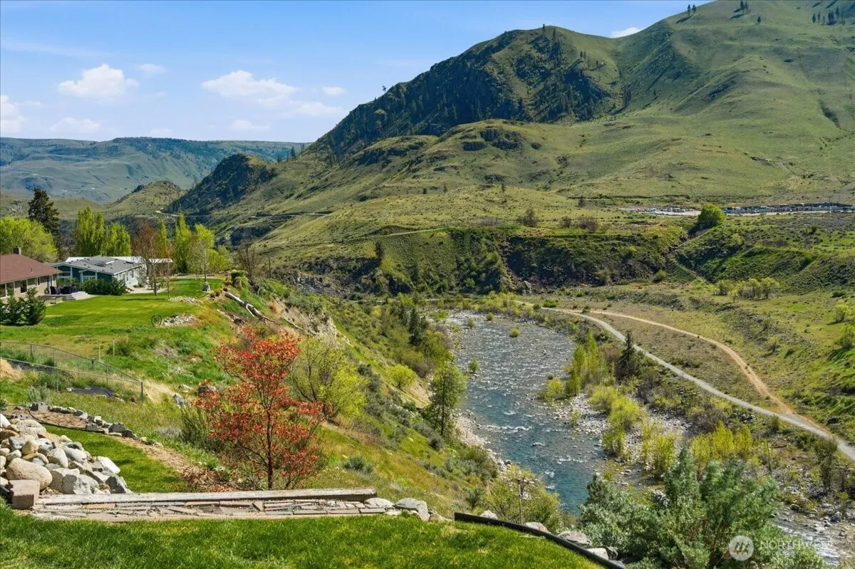 Property photo for 404 S Clifford Street, Chelan photo 5