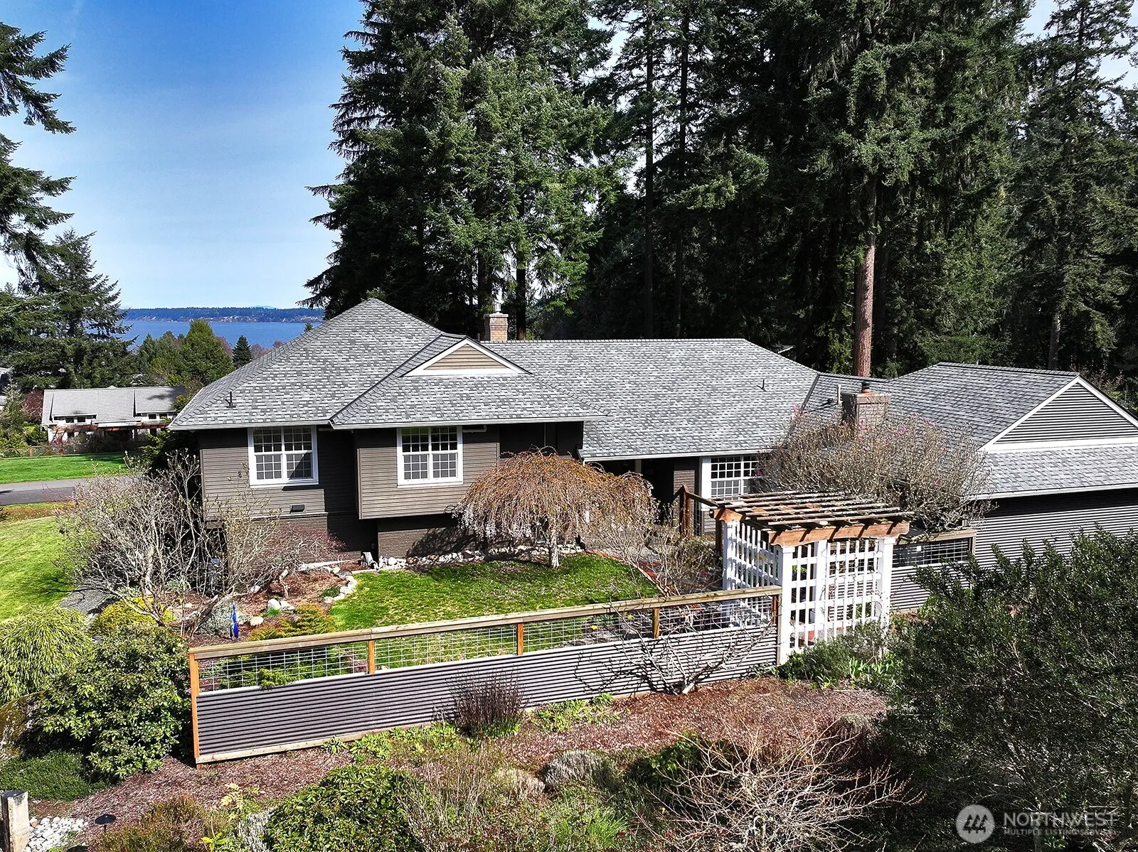 Property photo for 1093 Village Loop, Langley