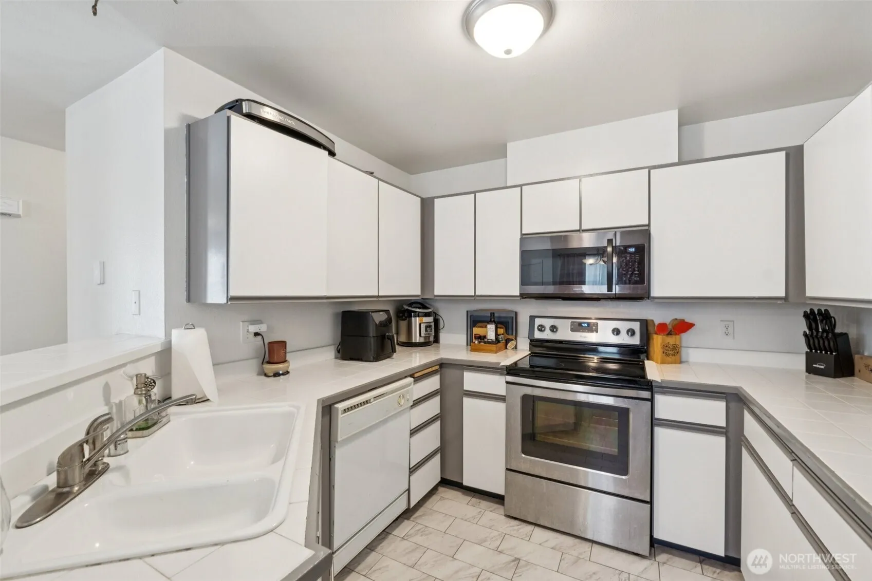 Property photo for 9210 Market Place #h201, Lake Stevens photo 5