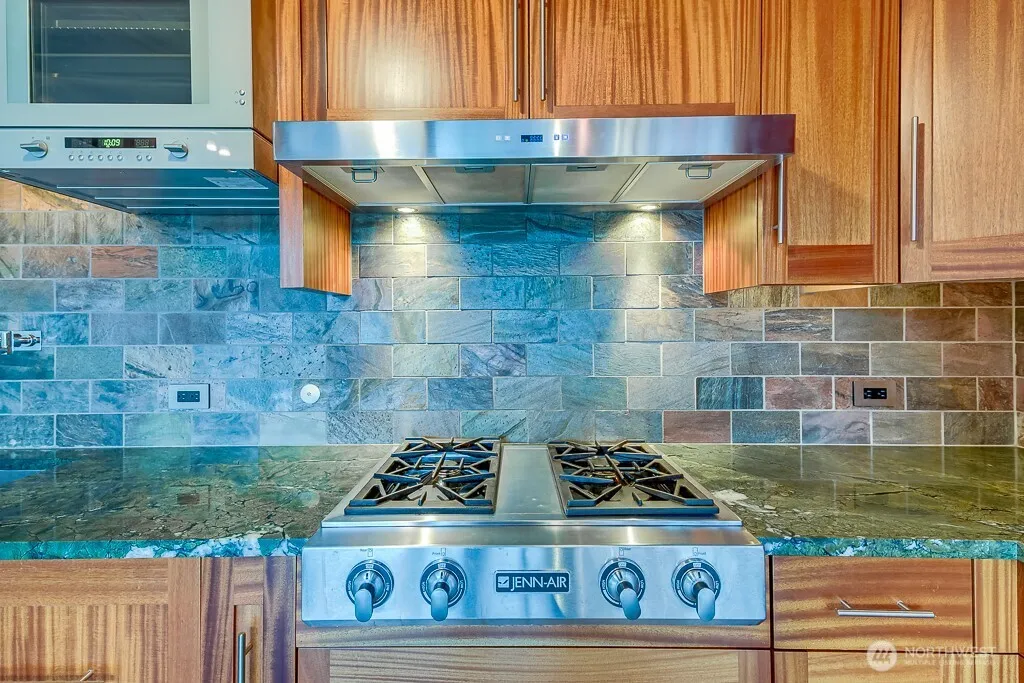 Property photo for 97 S Jackson Street #508, Seattle photo 5