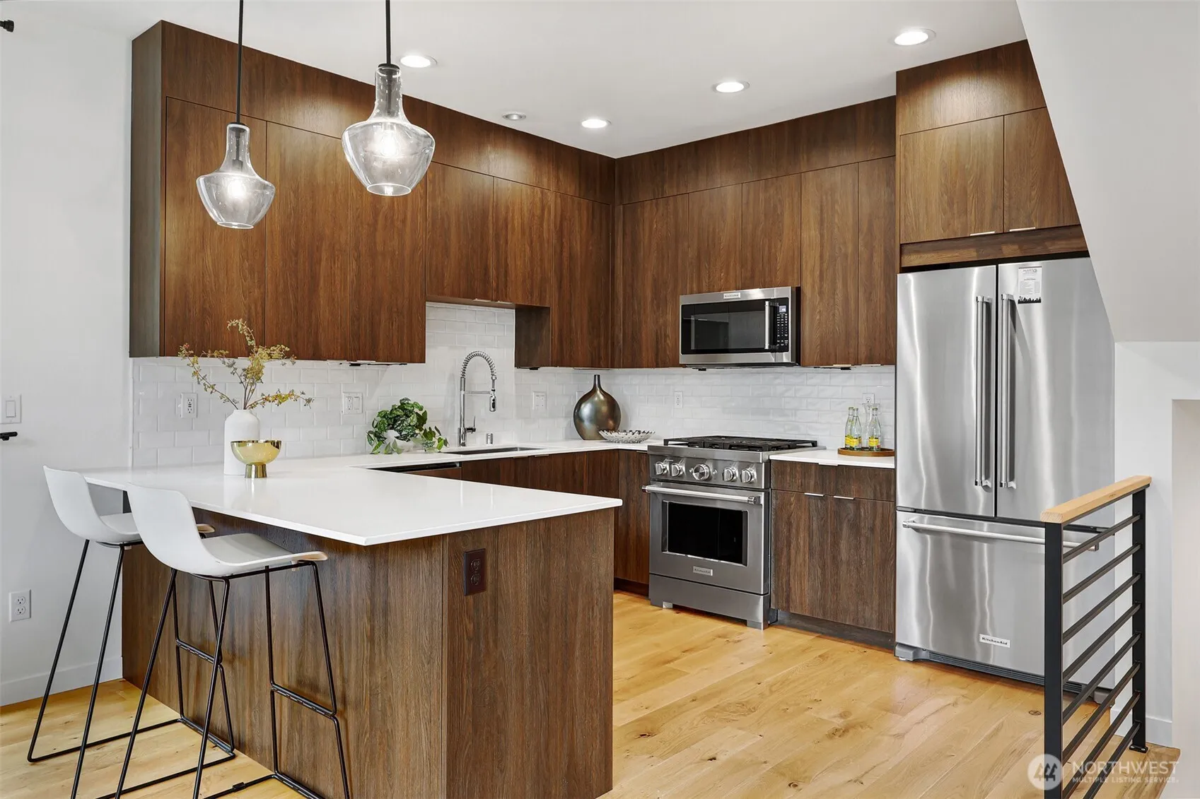 Property photo for 2366 Franklin Avenue E #b, Seattle photo 3