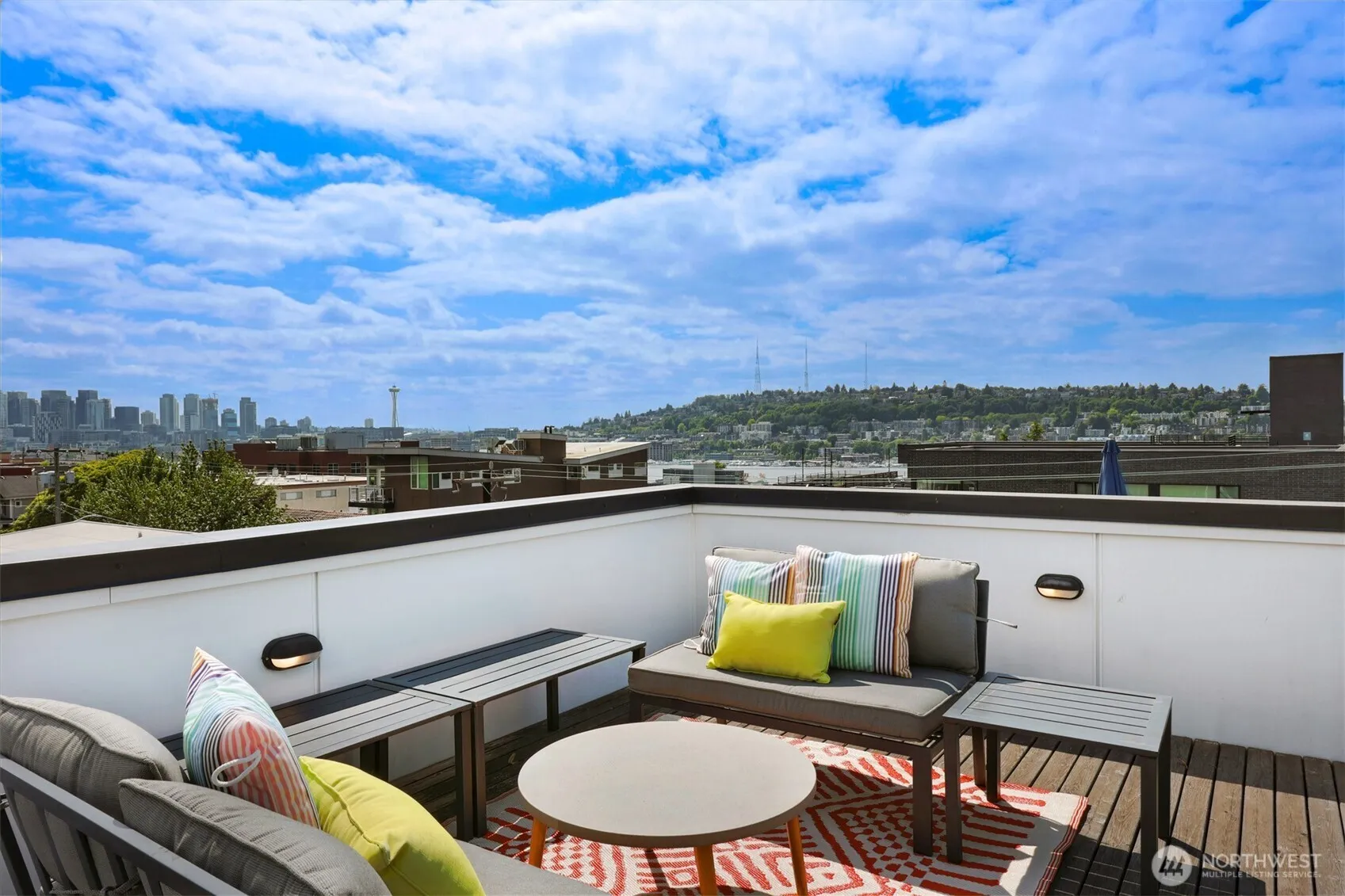Property photo for 2366 Franklin Avenue E #b, Seattle