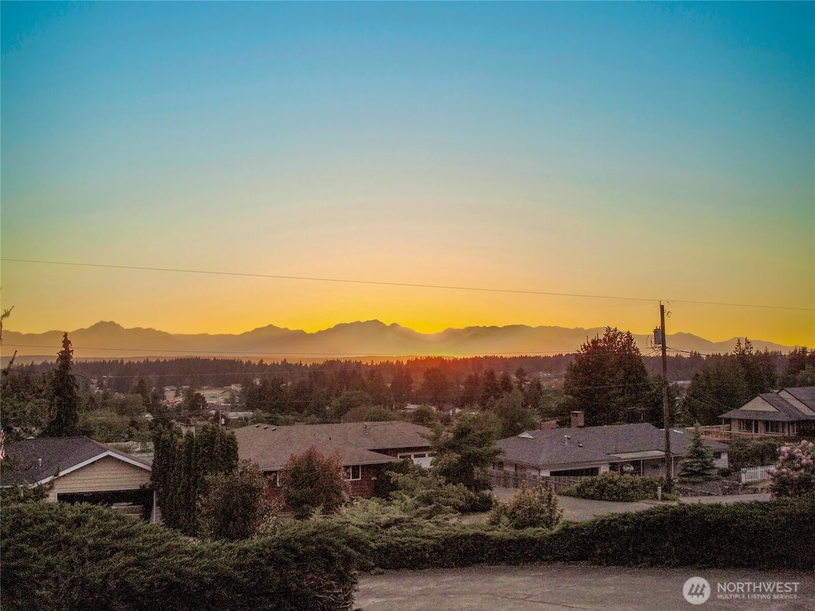 Property photo for 3700 Harbel Drive Ne, Bremerton photo 2