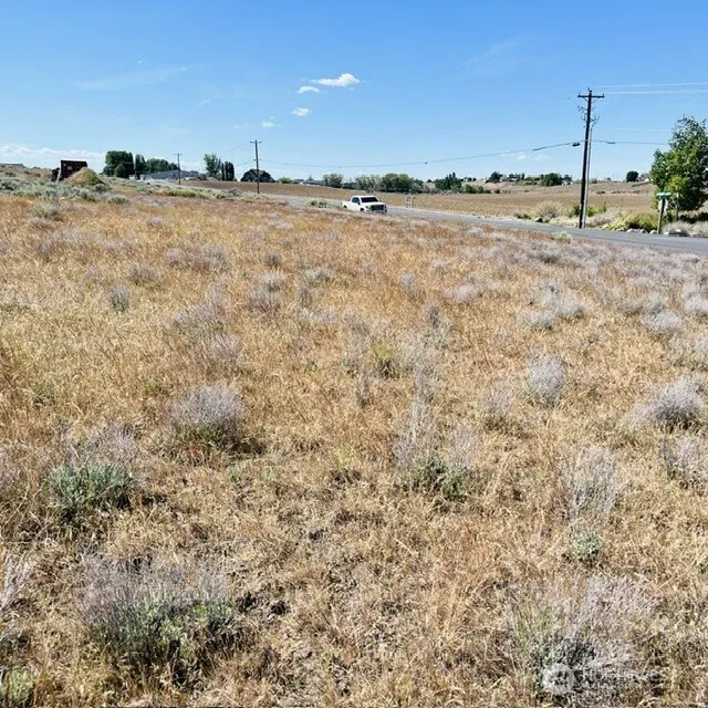 Property photo for 5355 Ne Mcconihe Rd, Moses Lake photo 2