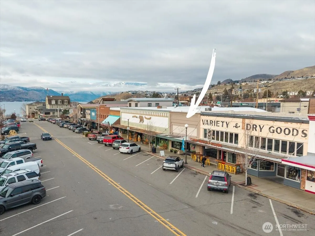 Property photo for 131 E Woodin Avenue, Chelan photo 4