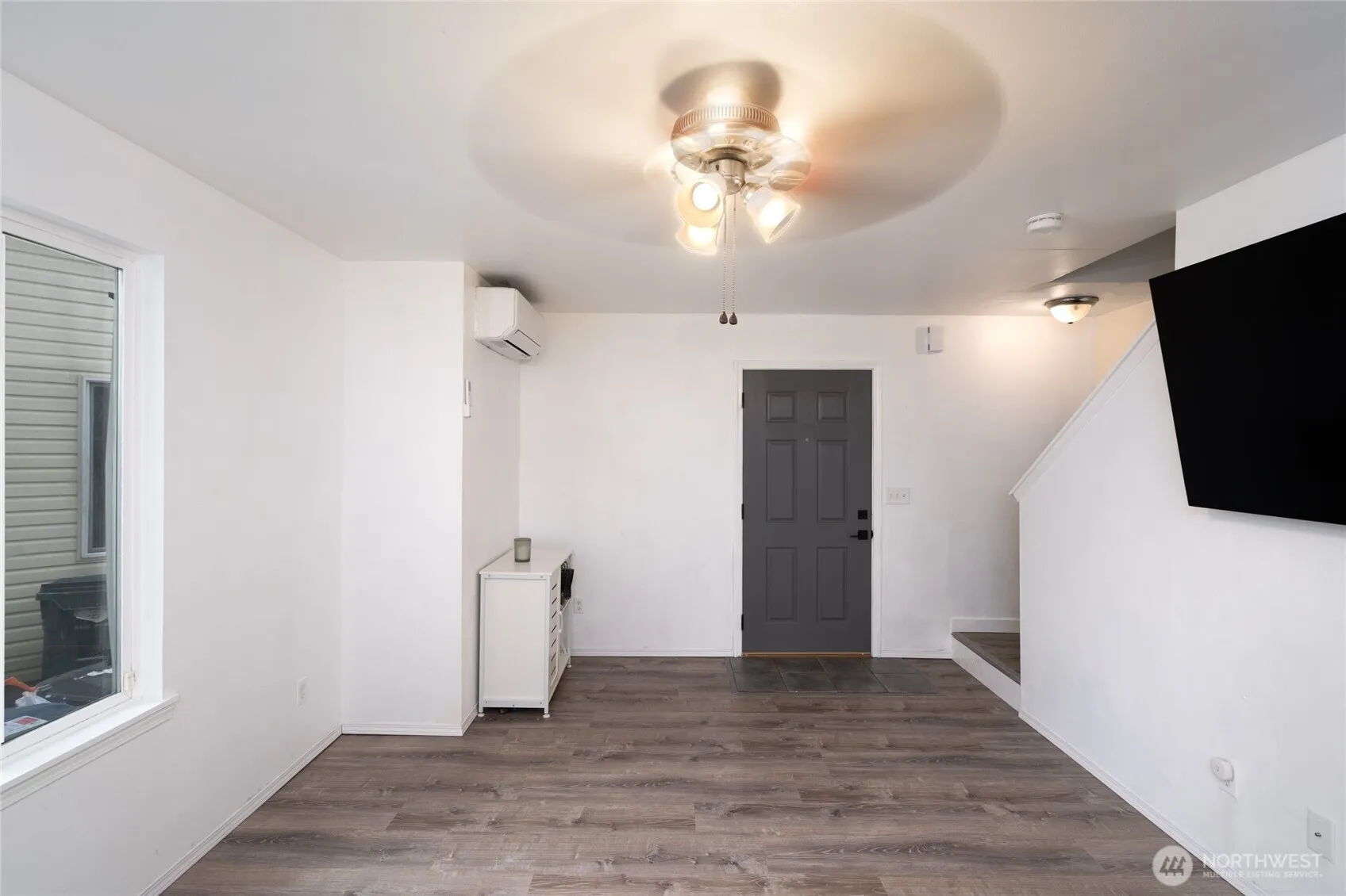 Property photo for 1814 N 30th Street, Mount Vernon photo 3