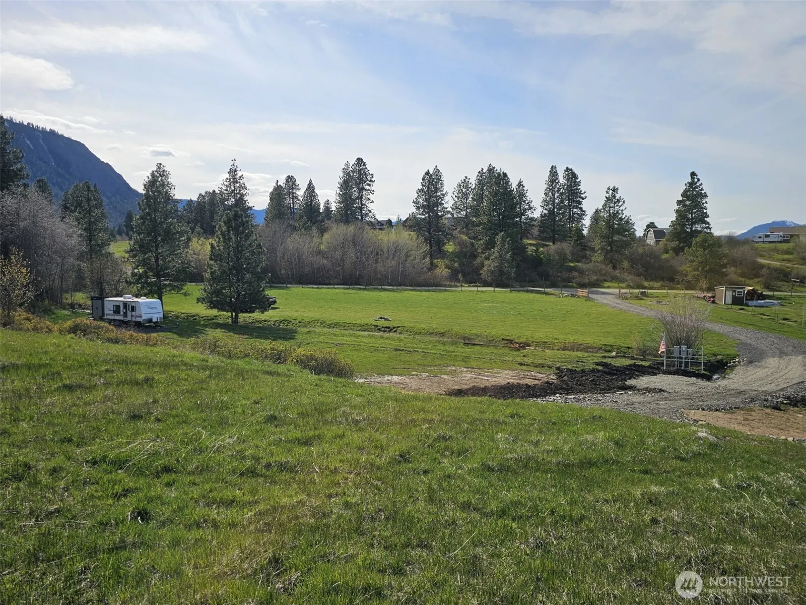 Property photo for 750 Iron Mountain Road, Cle Elum photo 2