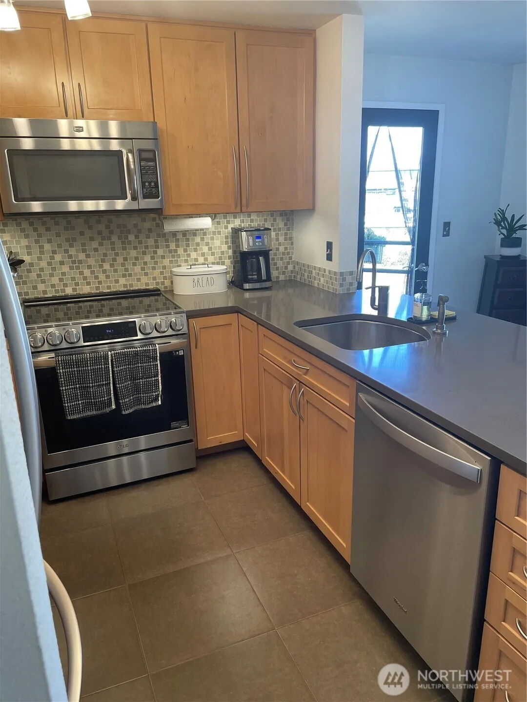 Property photo for 4000 24th Avenue W #202, Seattle photo 4