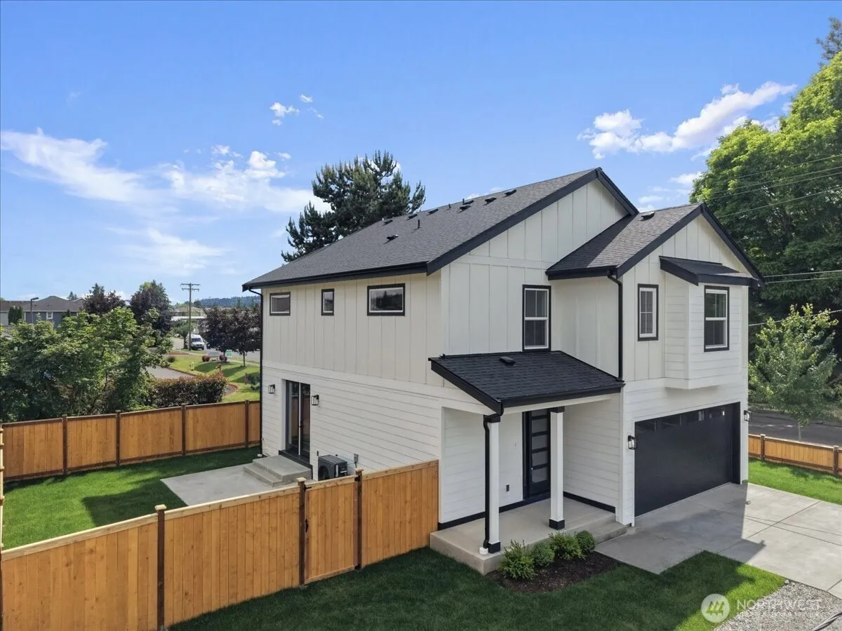 Property photo for 5701 Parker Rd E, Sumner photo 2