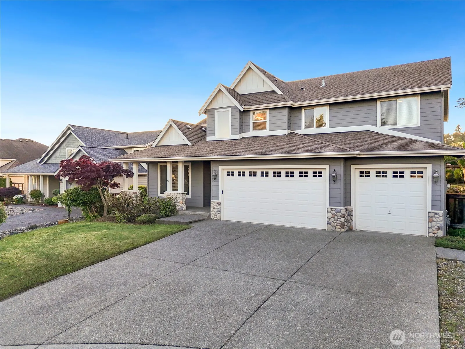 Property photo for 1818 Beacon Court Ne, Tacoma