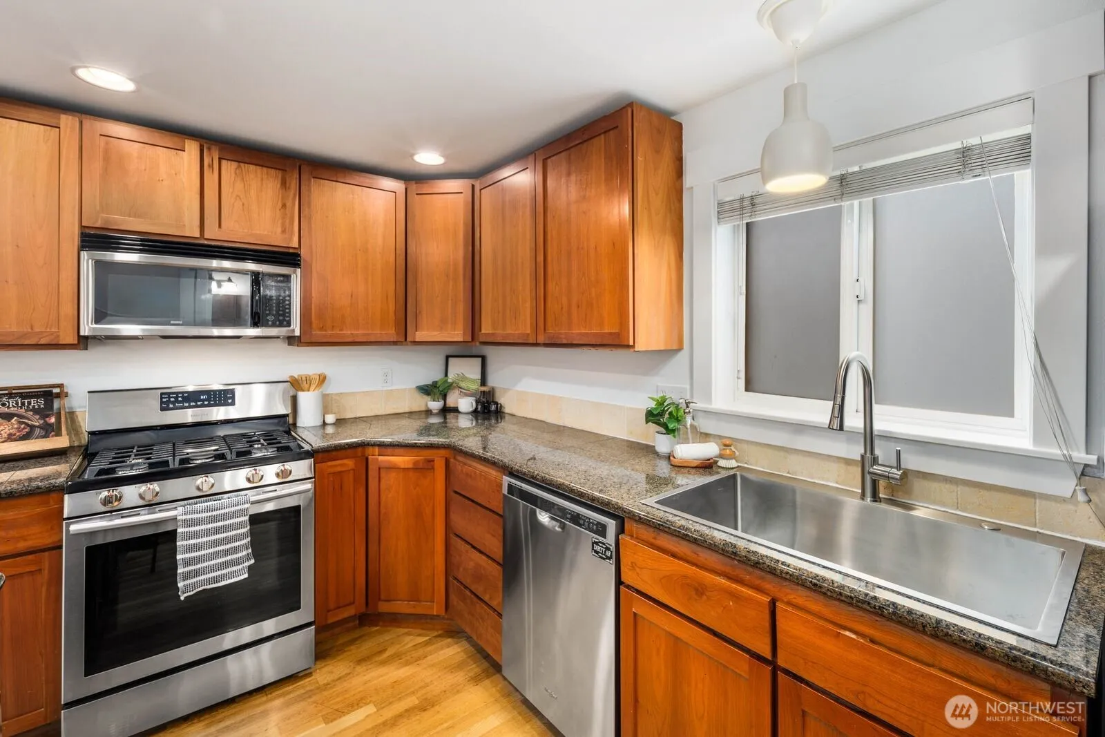 Property photo for 337 N 105th Street #a, Seattle photo 5