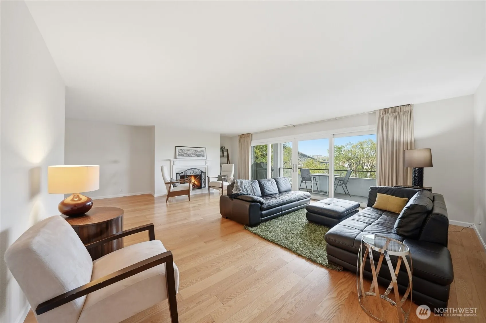 Property photo for 2565 Dexter Avenue N #103, Seattle photo 4