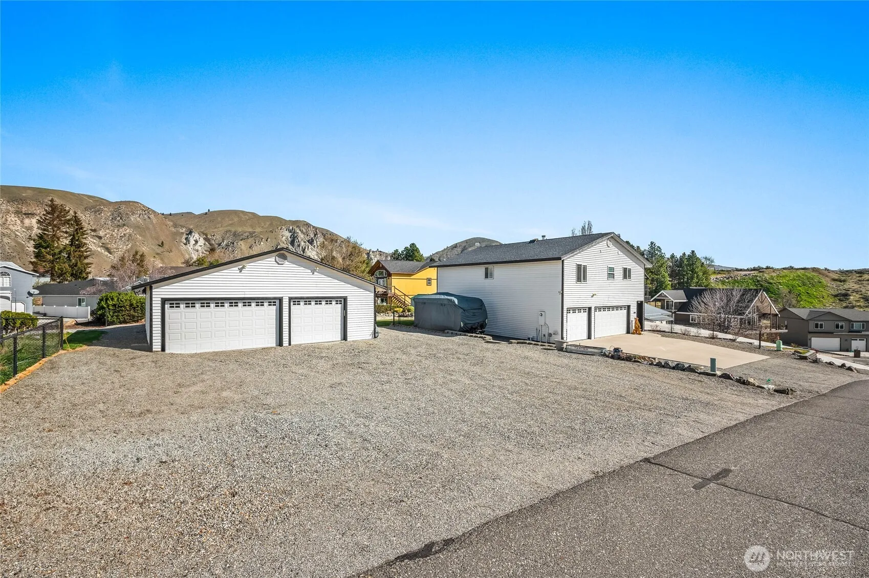Property photo for 225 E Marine View Place, Orondo