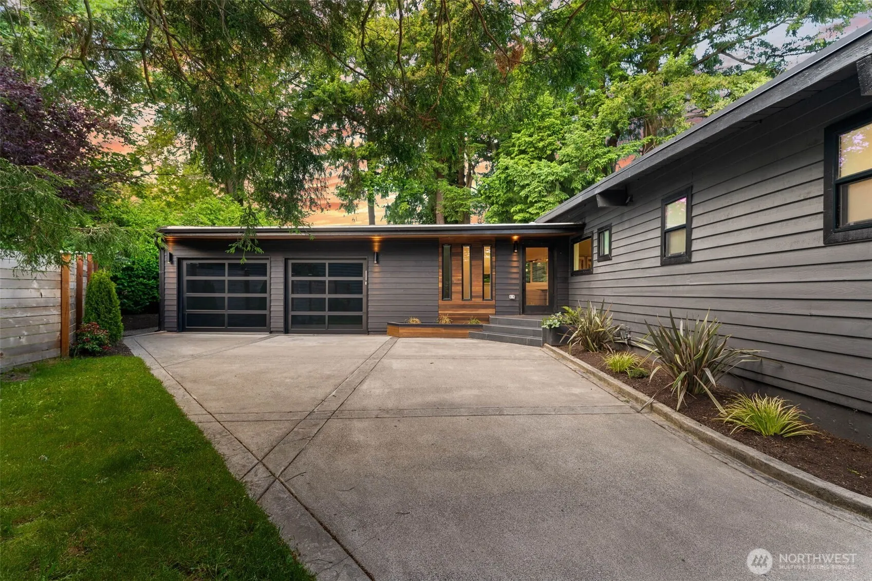 Property photo for 12334 Se 23rd Place, Bellevue