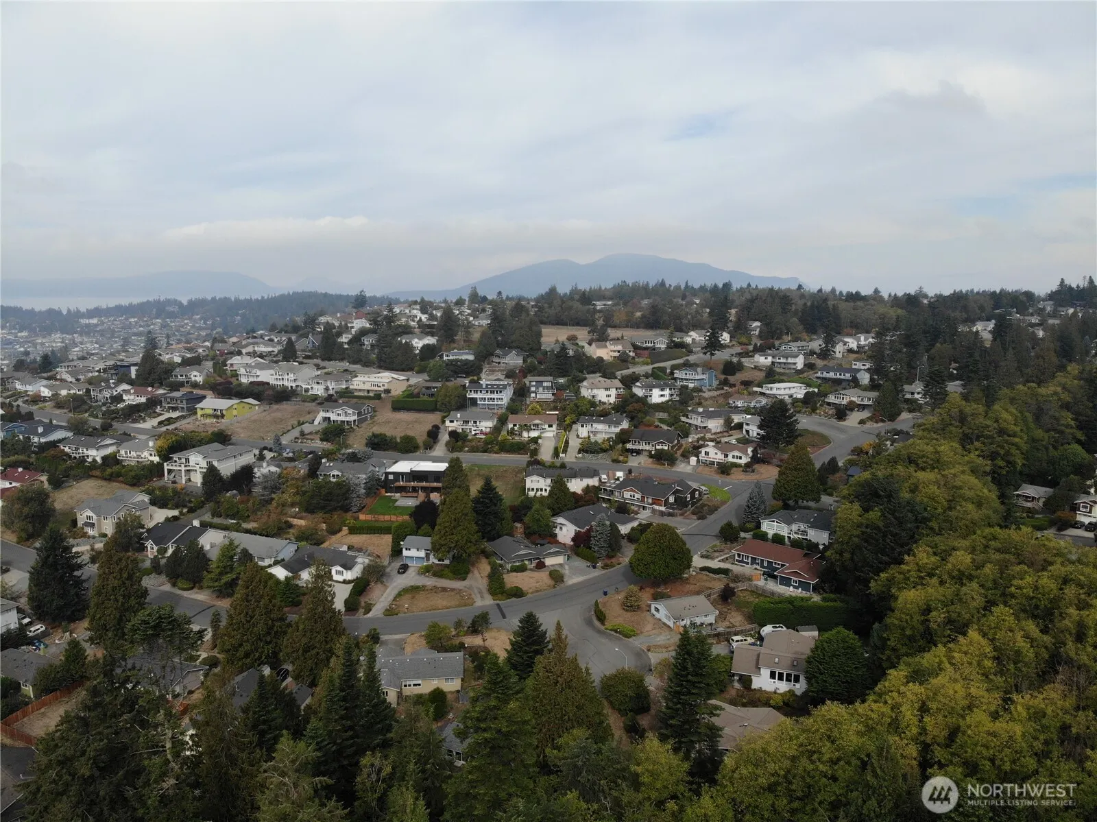 Property photo for 4408 Anaco Beach Road, Anacortes photo 2