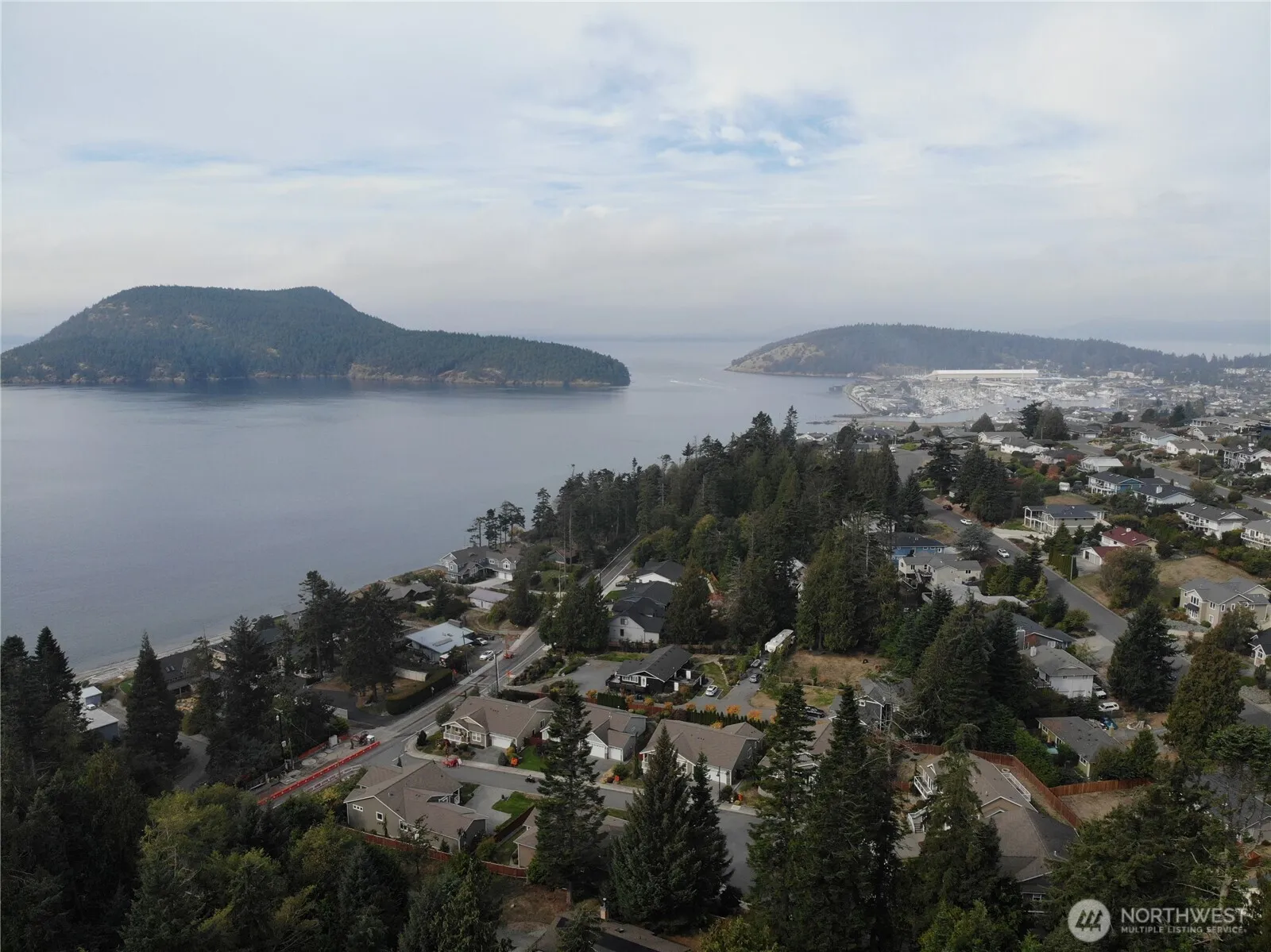 Property photo for 4408 Anaco Beach Road, Anacortes photo 3