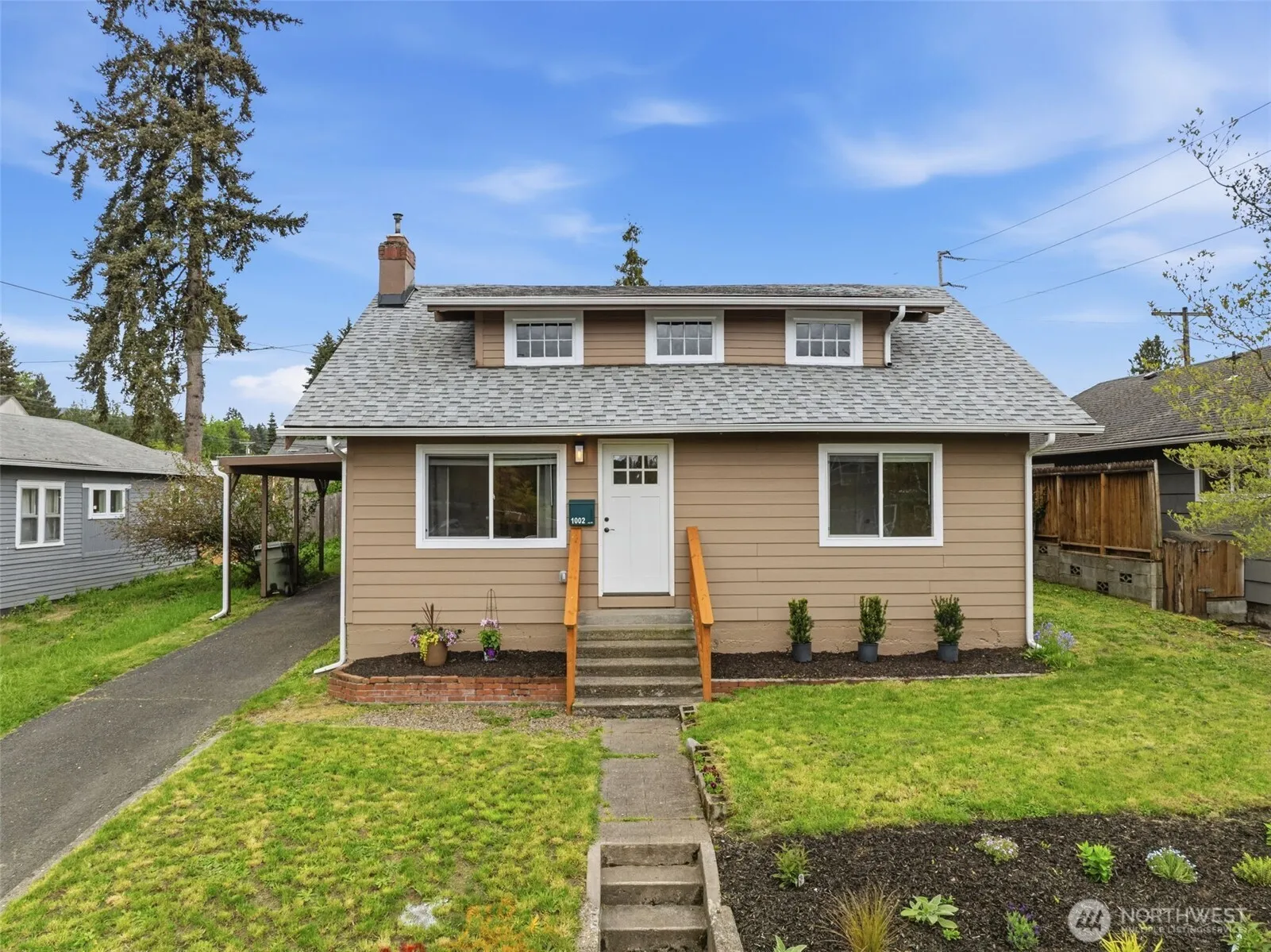 Property photo for 1002 N 6th Avenue, Kelso