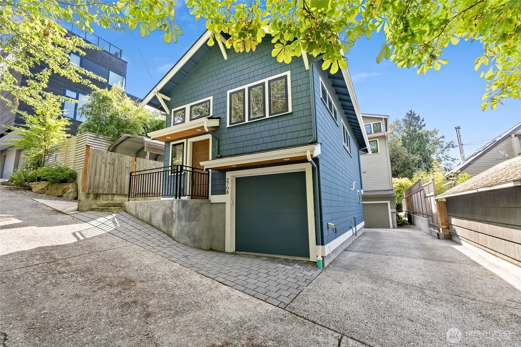 Property photo for 2708 1st Avenue W, Seattle photo 2
