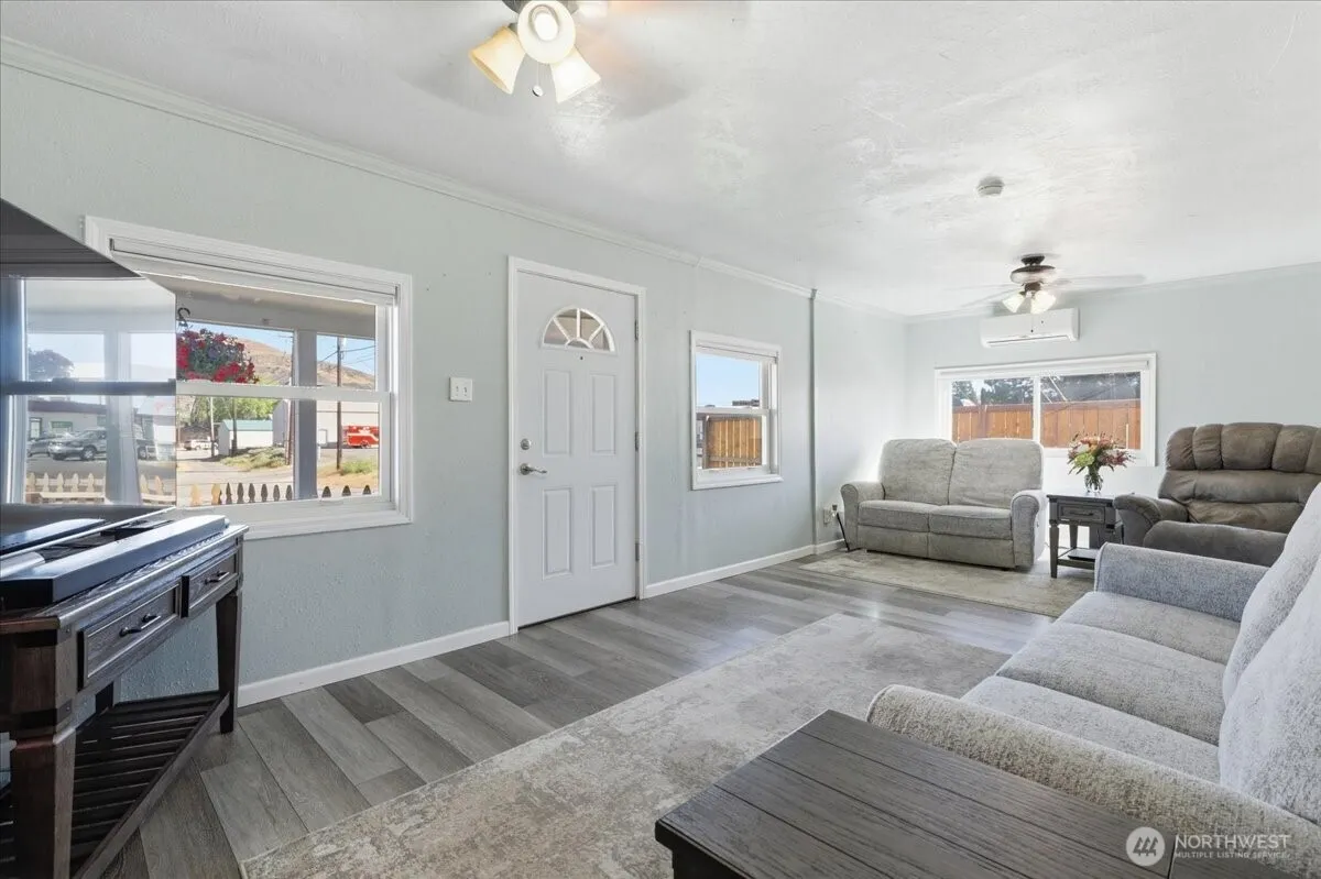 Property photo for 311 Federal Avenue, Grand Coulee photo 5