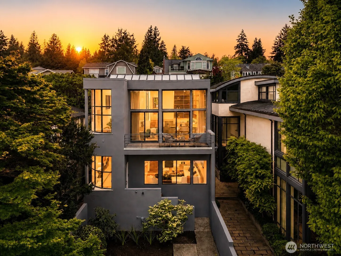 Property photo for 1419 Mcgilvra Boulevard E, Seattle