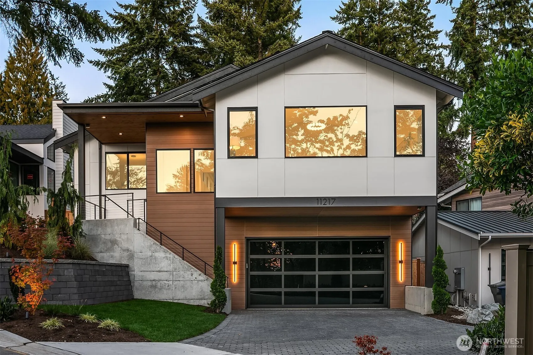 Property photo for 11217 Ne 103rd Place, Kirkland