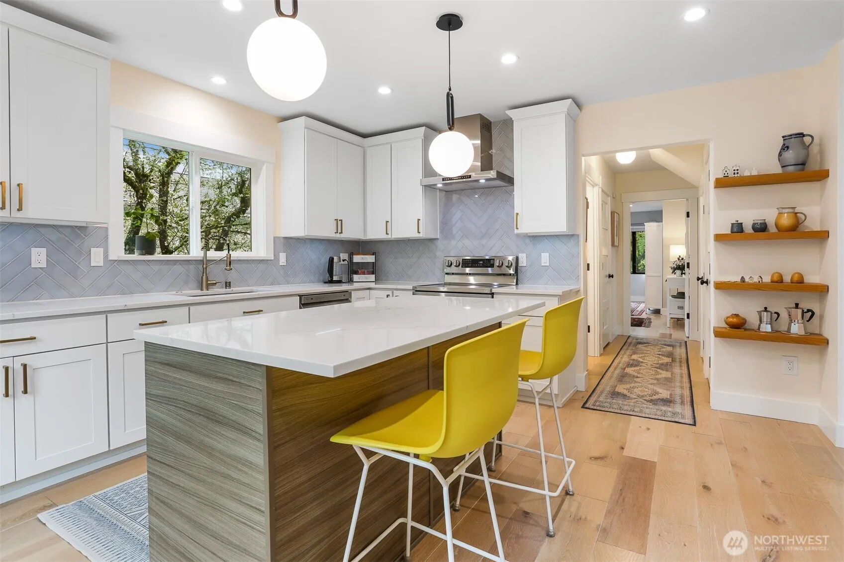 Property photo for 12328 38th Avenue Ne, Seattle photo 5
