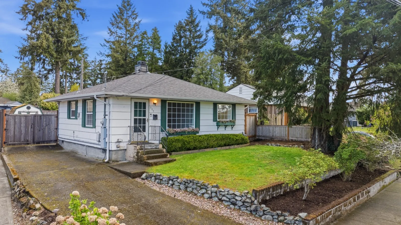 Property photo for 509 Summit Avenue, Tacoma