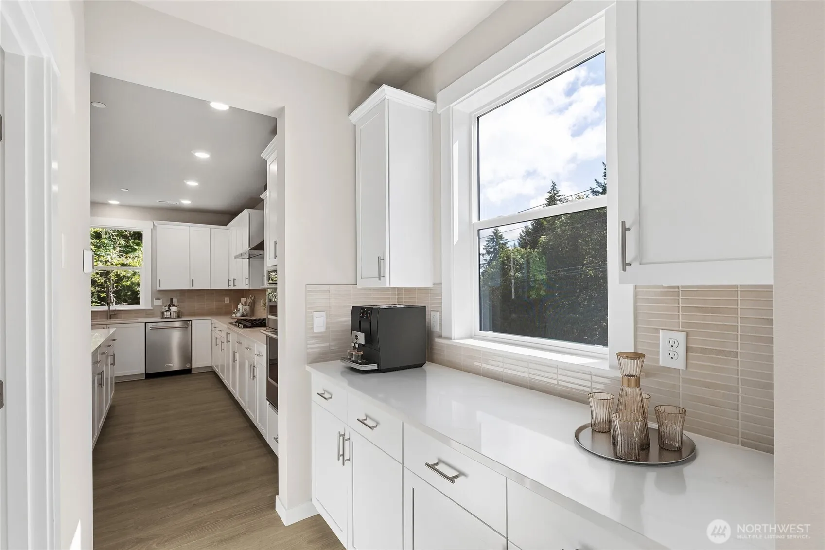 Property photo for 23642 Se 49th Street, Issaquah photo 4