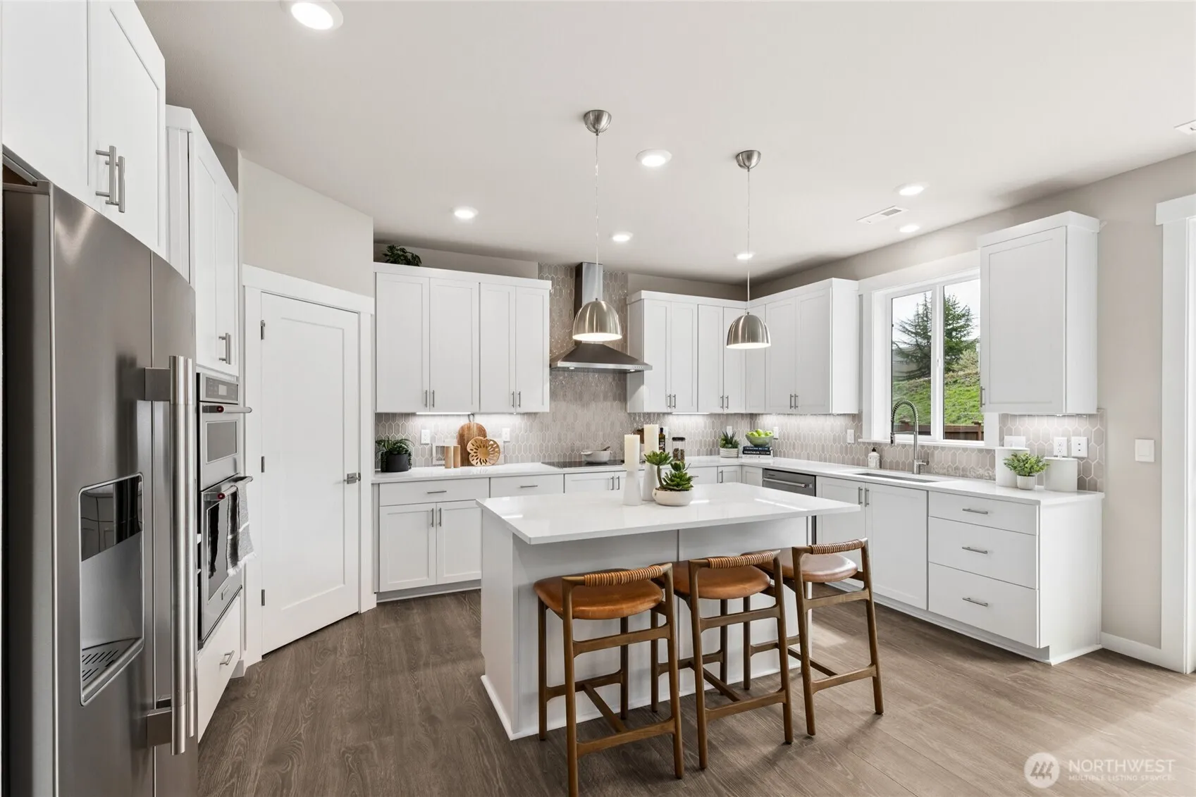 Property photo for 23642 Se 49th Street, Issaquah photo 4