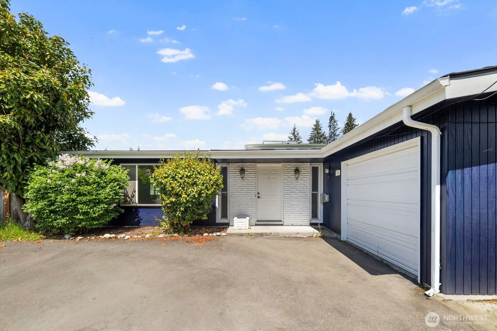 Property photo for 101 161st Street Se, Bothell photo 4