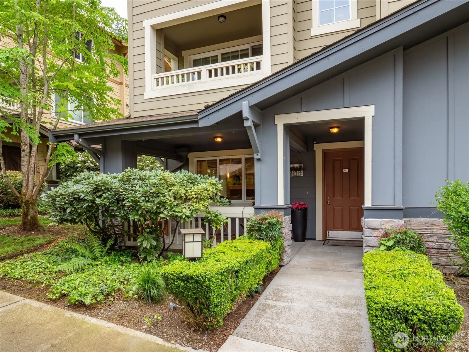 Property photo for 11304 124th Avenue Ne #101, Kirkland photo 2