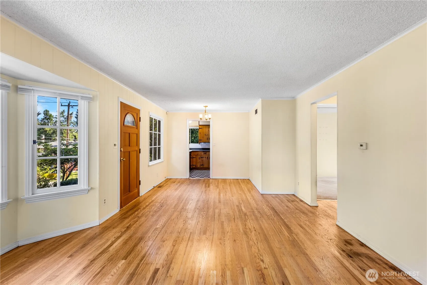 Property photo for 2701 Ne 90th Street, Seattle photo 3