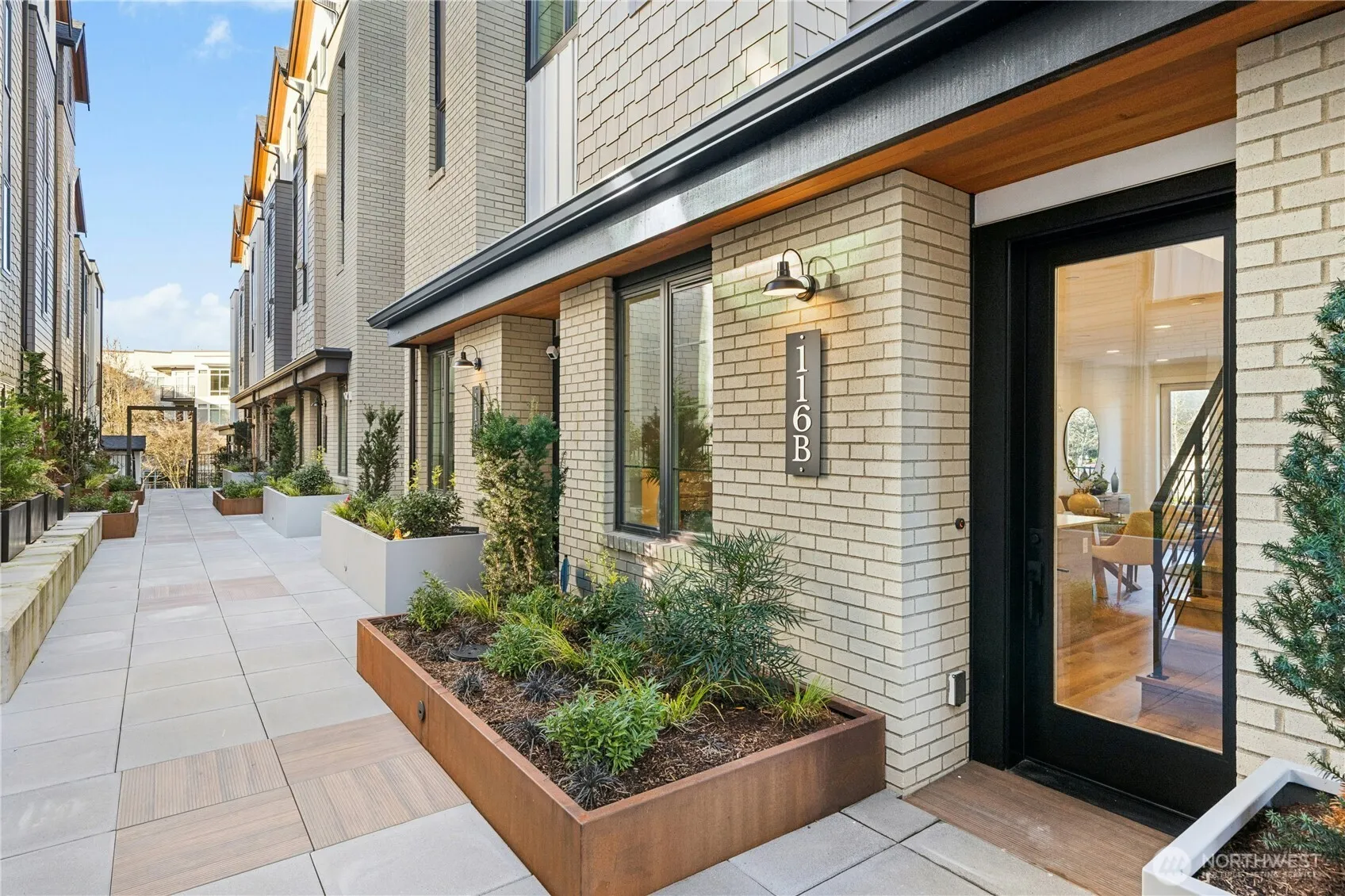 Property photo for 116 E 2nd Street S #e, Kirkland