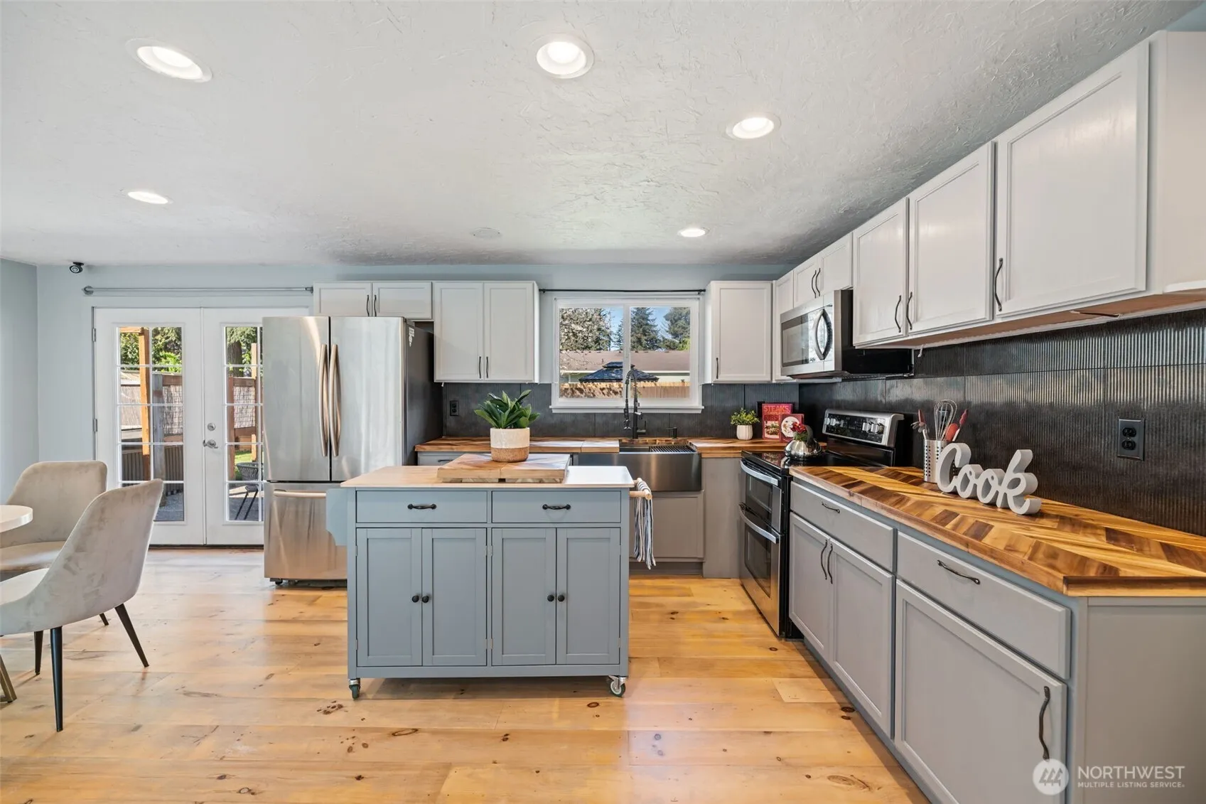 Property photo for 16020 70th Avenue E, Puyallup photo 4
