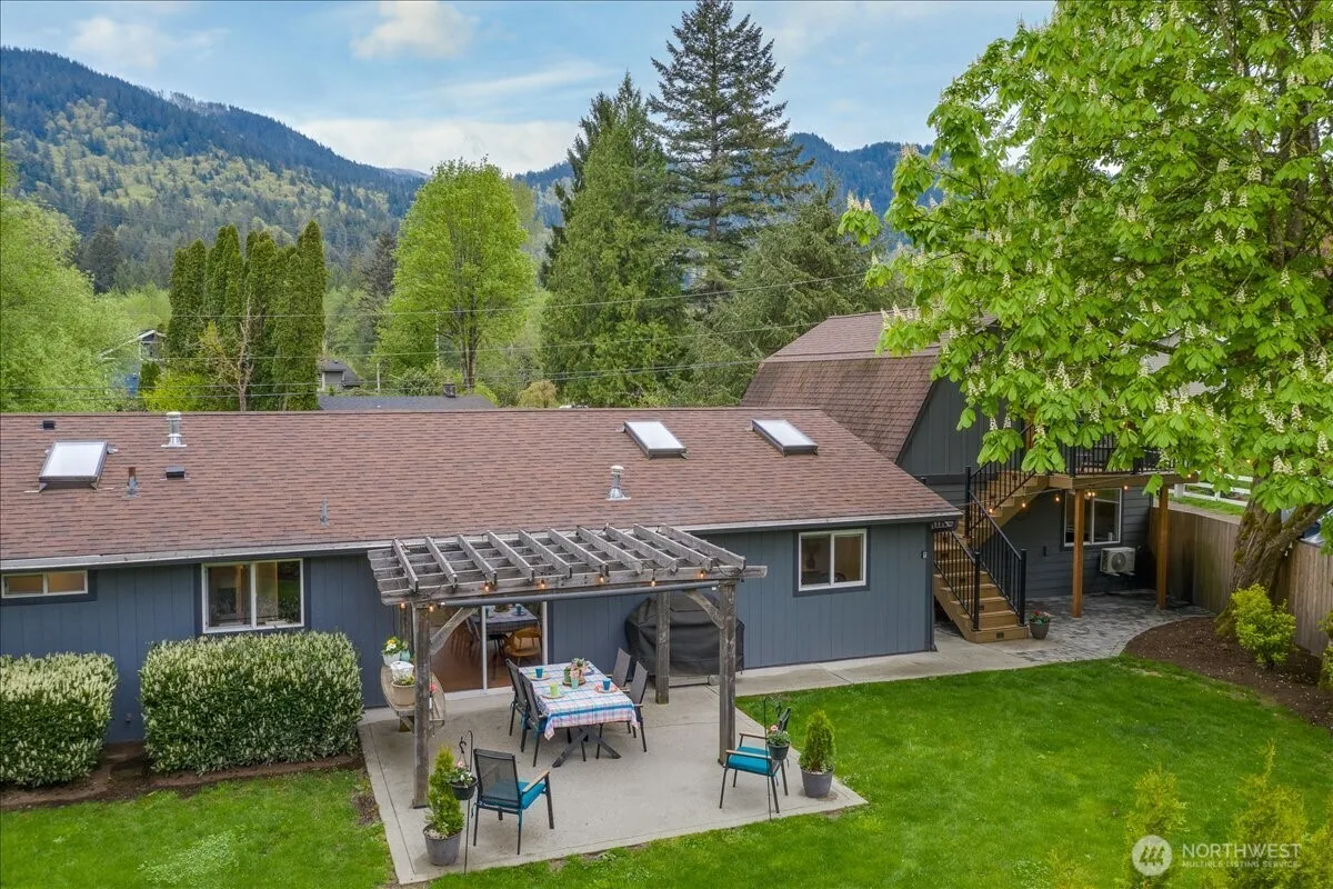 Property photo for 1109 Lewis Lane Se, Issaquah
