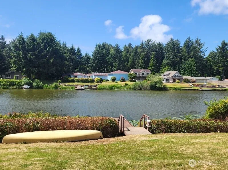 Property photo for 266 Overlake Street Ne, Ocean Shores photo 5