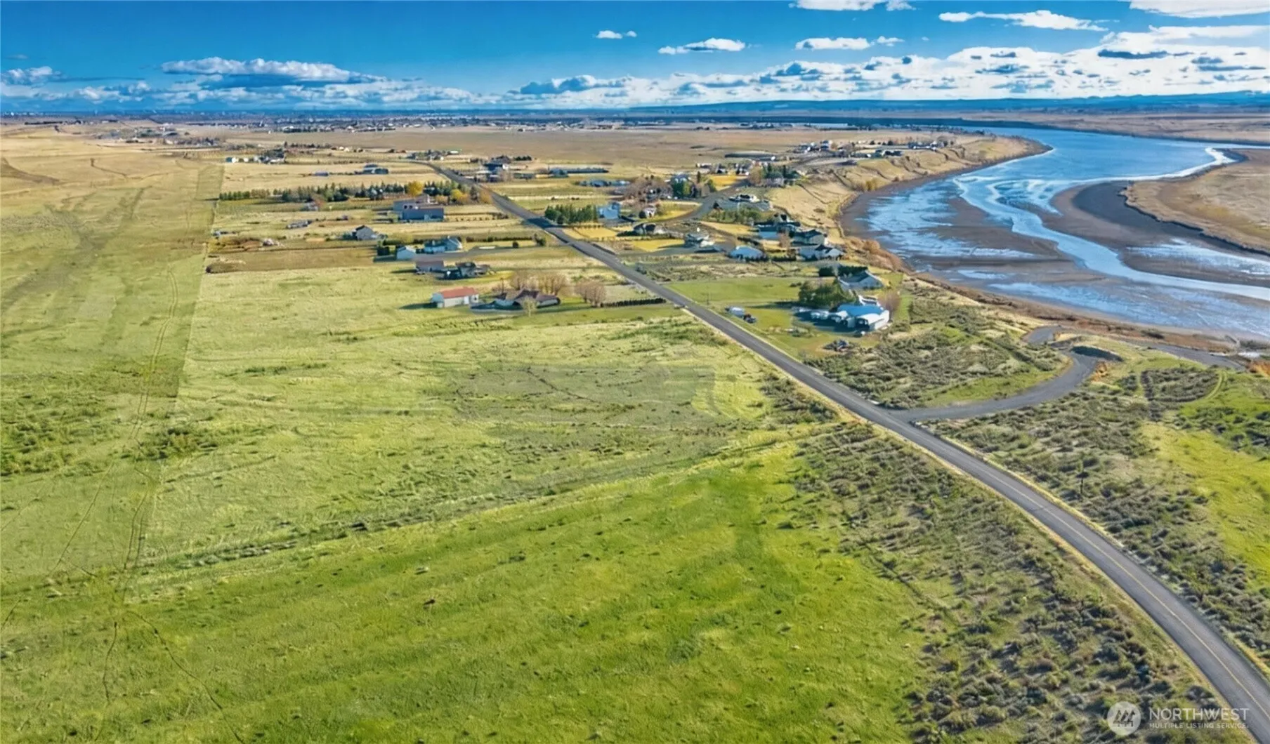 Property photo for 9989 Ne Neppel Road, Moses Lake photo 2