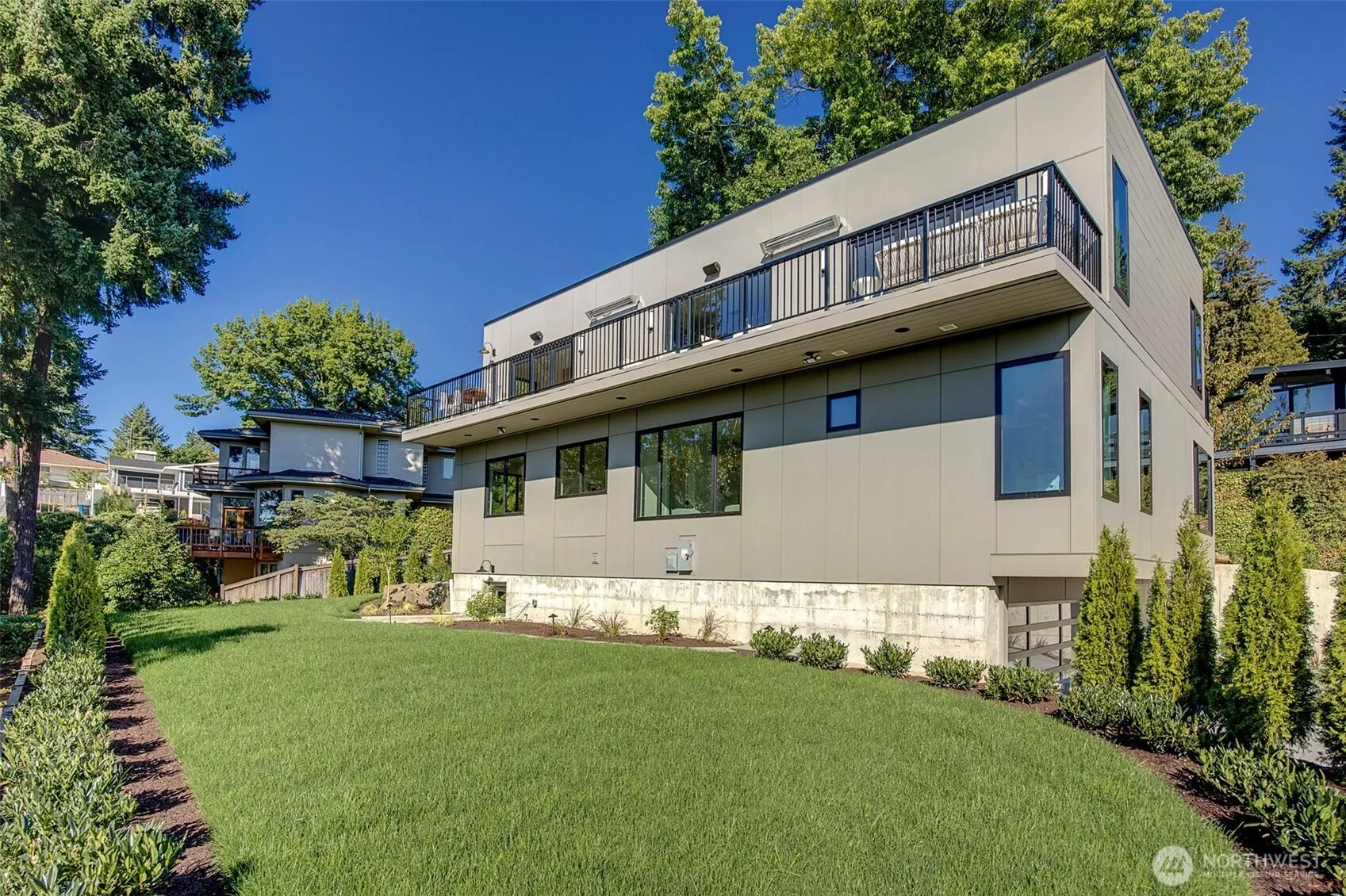 Property photo for 6950 Se Maker Street, Mercer Island photo 3