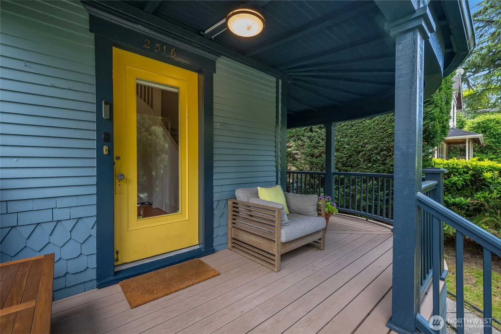 Property photo for 2516 3rd Avenue W, Seattle photo 3