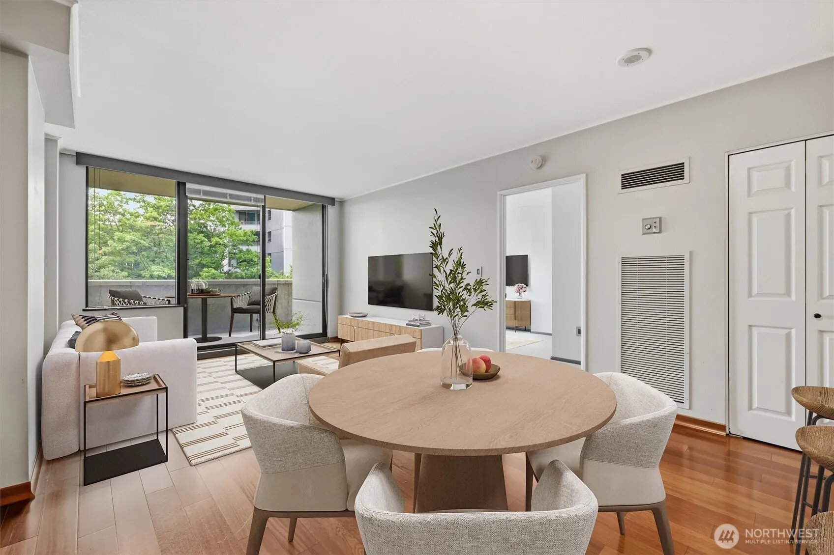 Property photo for 2600 2nd Avenue #508, Seattle photo 3