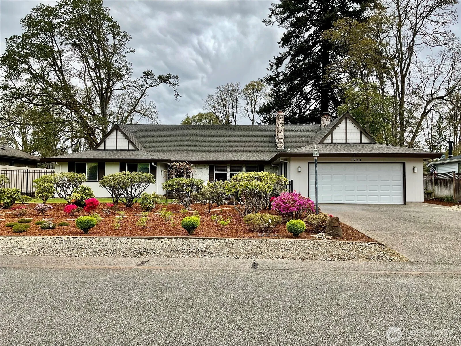 Property photo for 7711 Sapphire Drive Sw, Lakewood