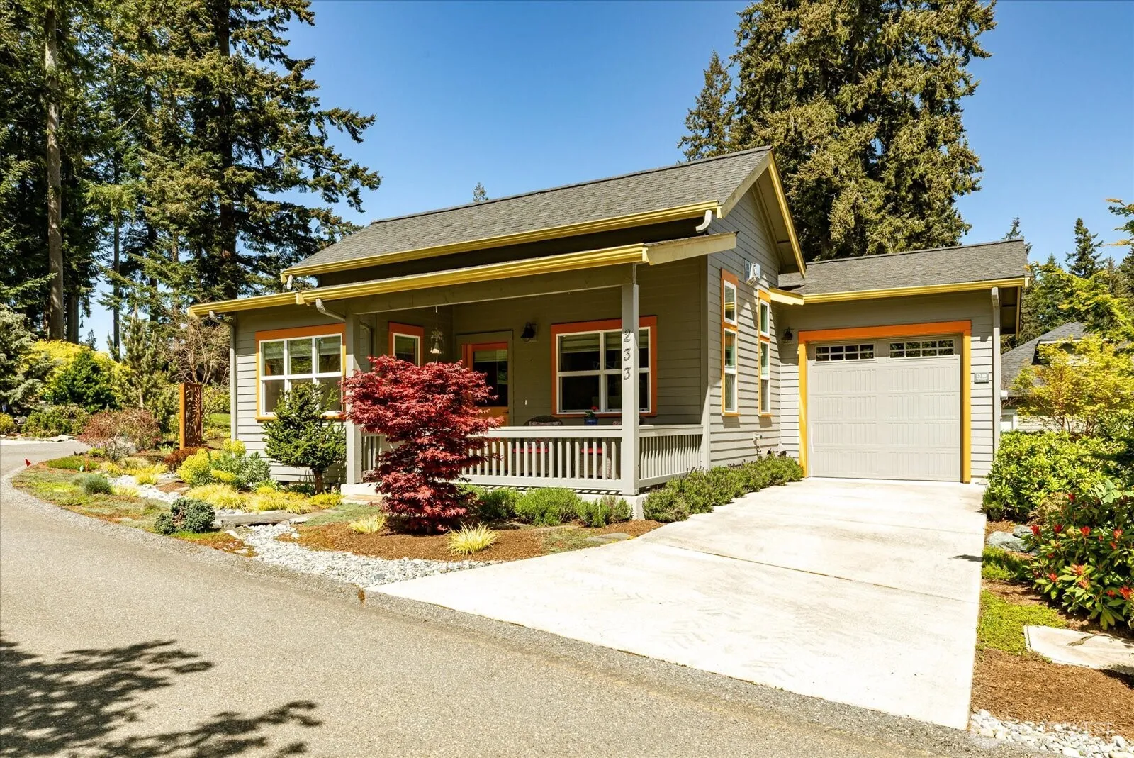Property photo for 233 Clover Court, Langley photo 2