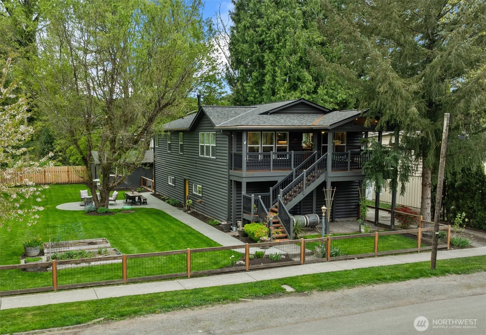 Property photo for 38170 Se Cedar Street, Snoqualmie