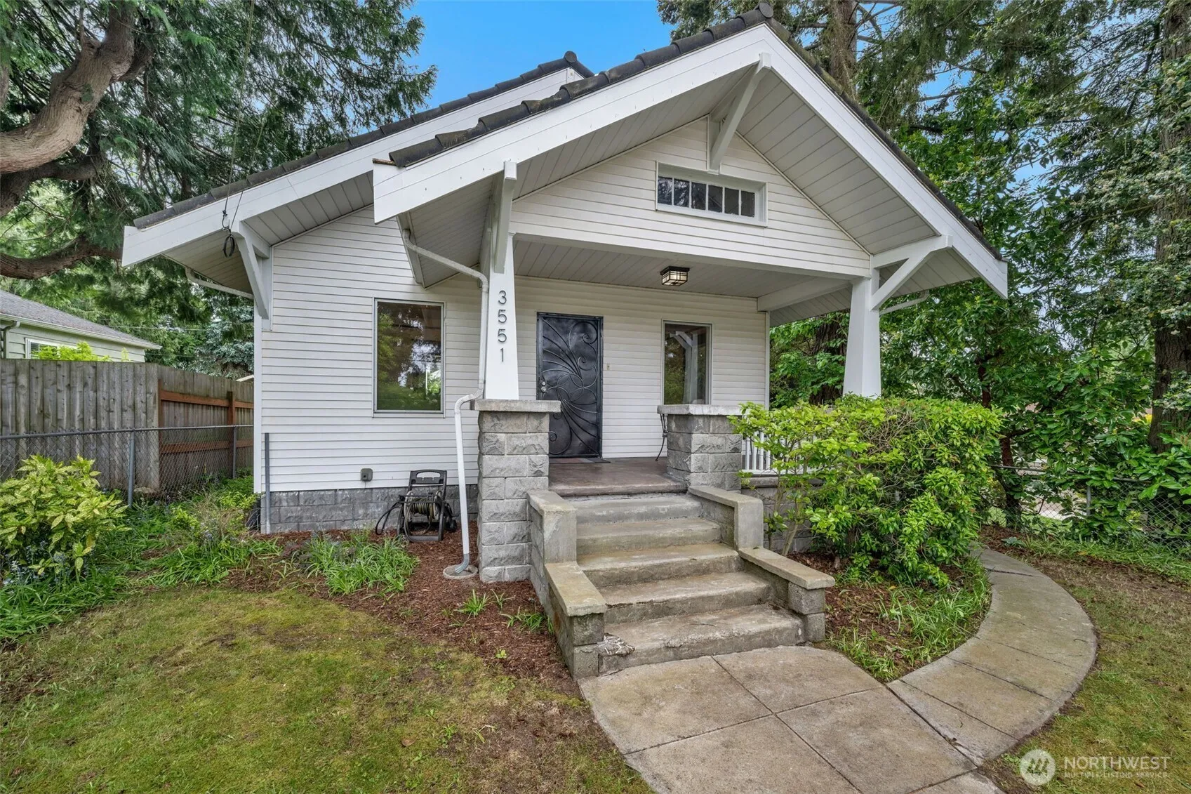 Property photo for 3551 Sw 99th Street, Seattle photo 2